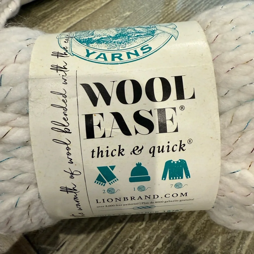 New Lion Brand Yarns Wool Ease Think & Quick - Picture 2 of 4